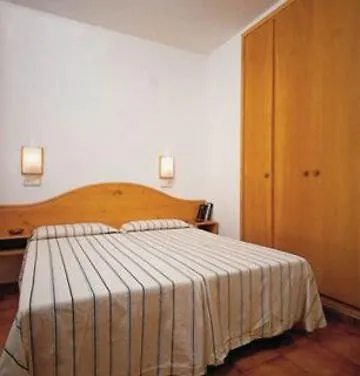 Almirall Apartaments Льорет-де-Мар 0*,
