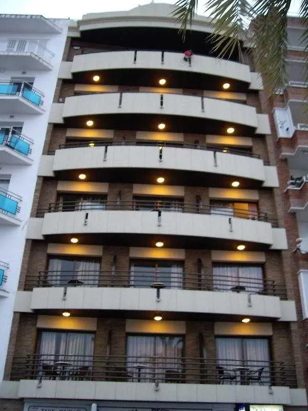 Almirall Apartaments Льорет-де-Мар 0*,